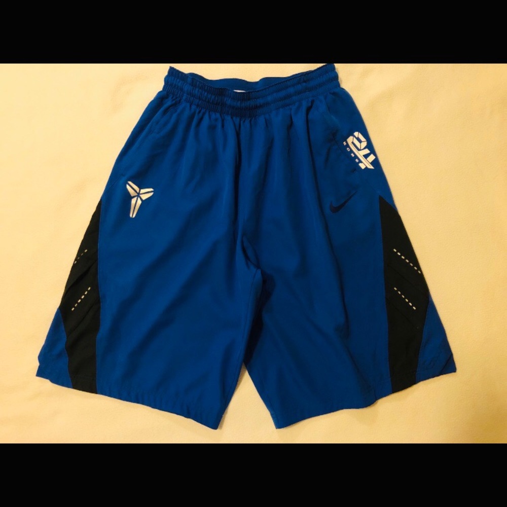 Rare Kobe Bryant Nike Shorts Large